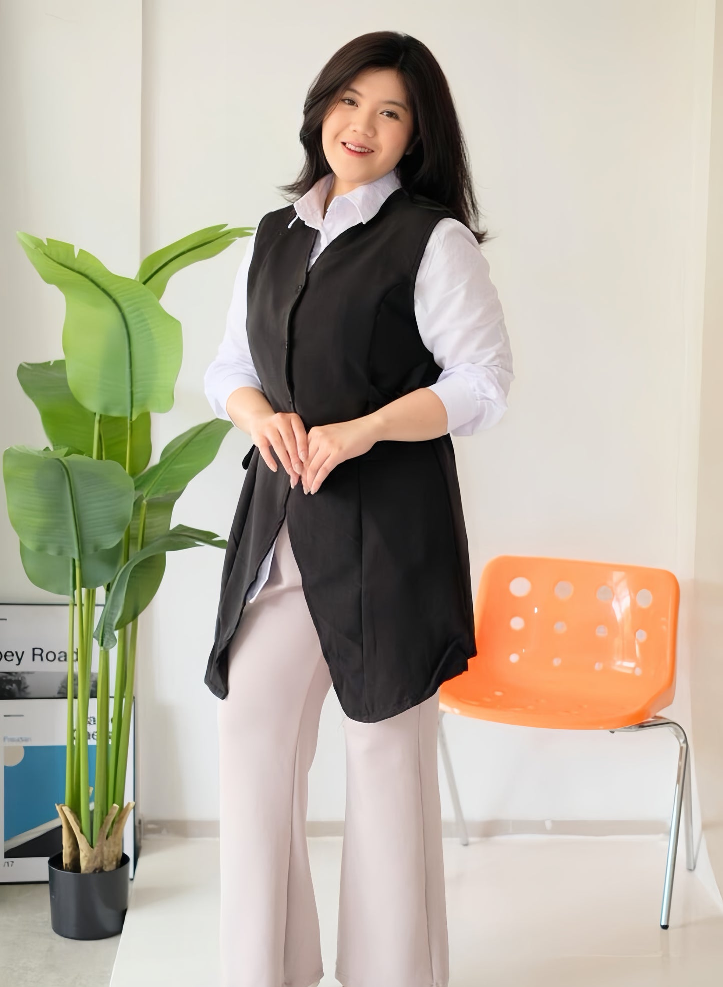 Long Vest Velma Hitam ATRACTIV