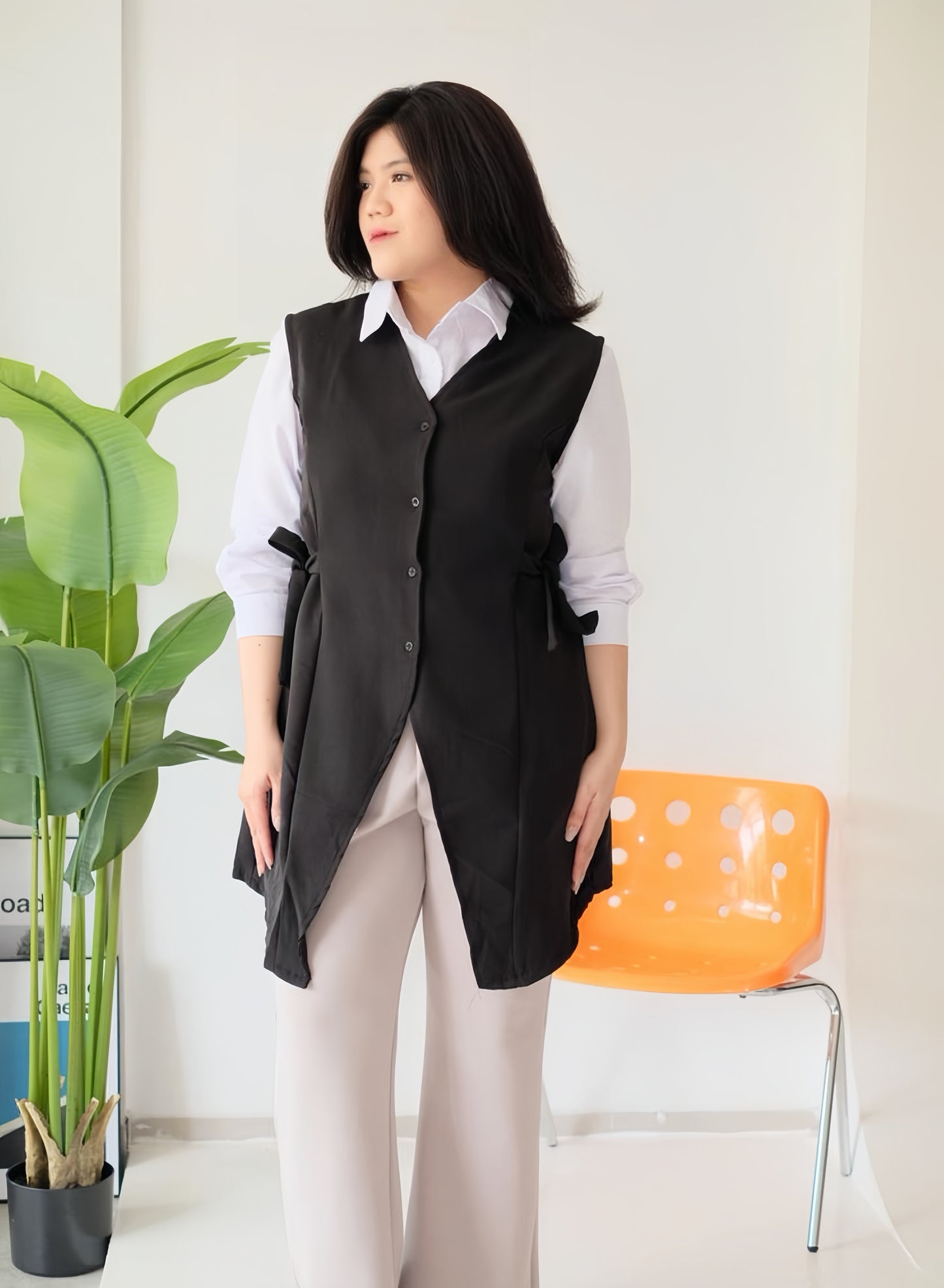 Long Vest Velma Hitam ATRACTIV