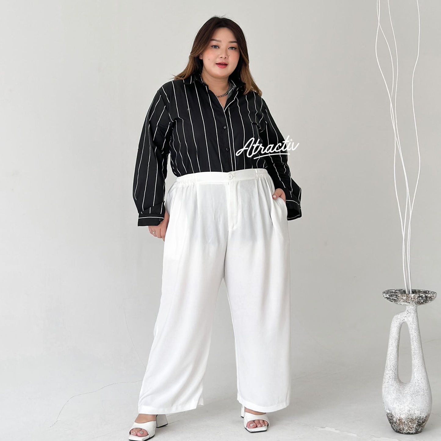 Kemeja Stripe Panjang Hitam ATRACTIV