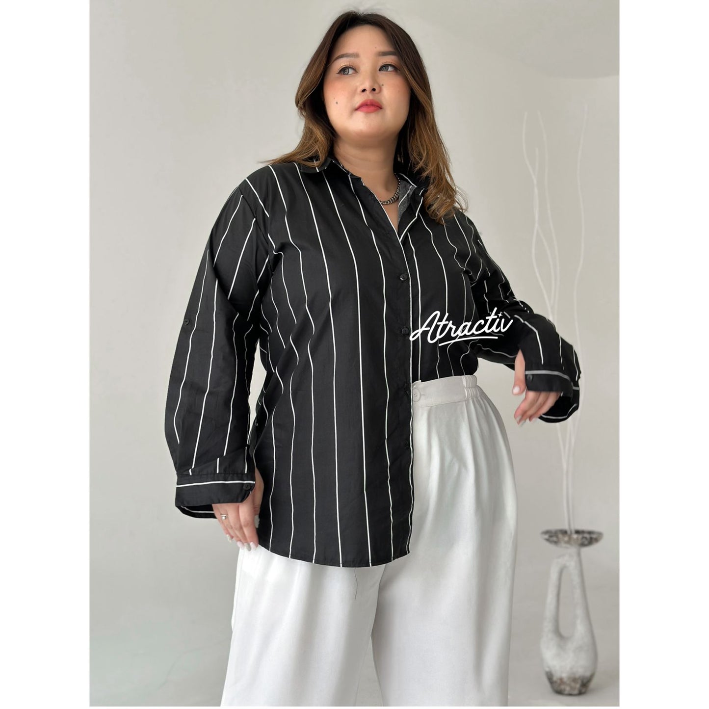 Kemeja Stripe Panjang Hitam ATRACTIV